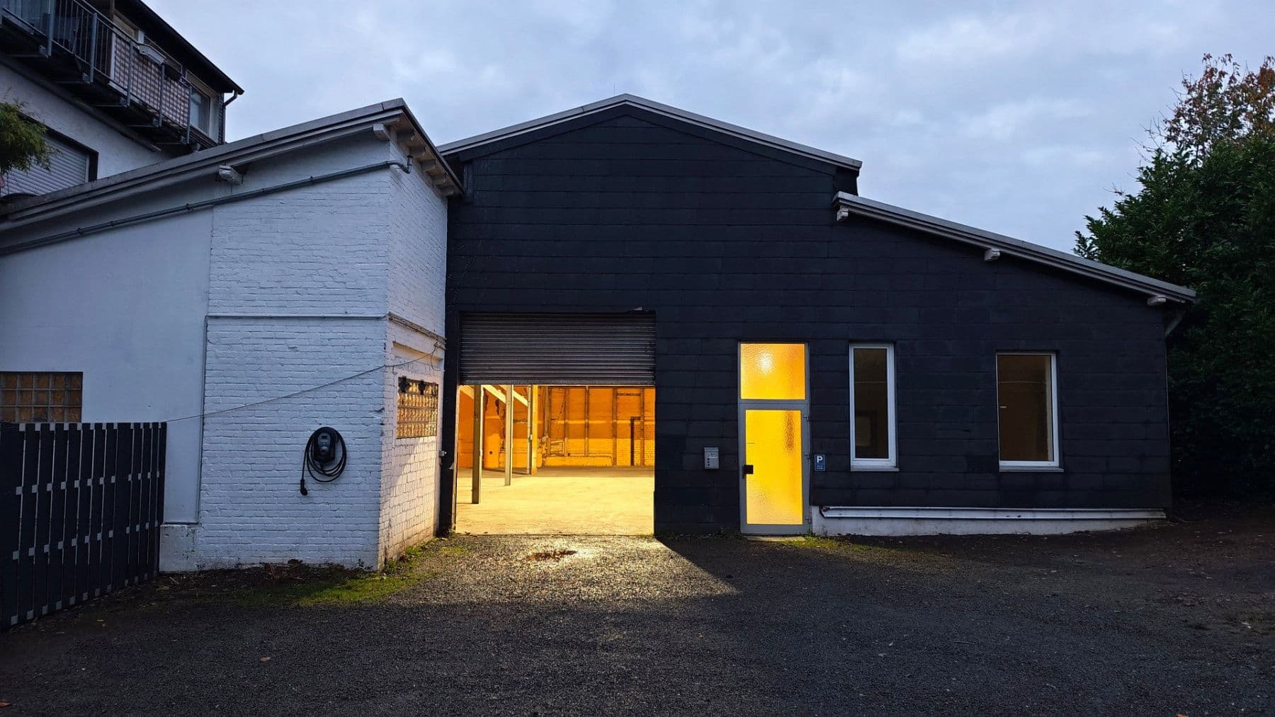 Pronájem nebytového prostoru 420 m², Reinshagener Str., Remscheid, Severní Porýní-Vestfálsko Pronájem nebytového prostoru 420 m², Reinshagener Str., Remscheid, Severní Porýní-Vestfálsko
