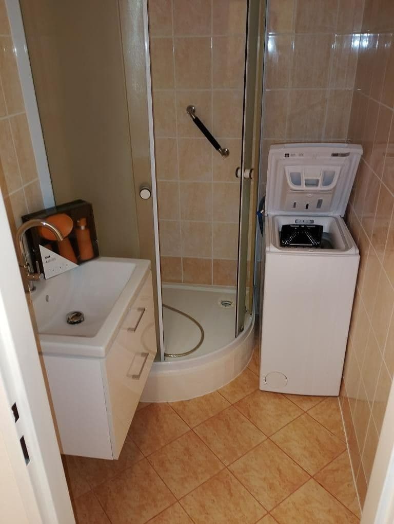 Pronájem bytu 2+kk 42 m², U Valu, Praha, Praha Pronájem bytu 2+kk 42 m², U Valu, Praha, Praha