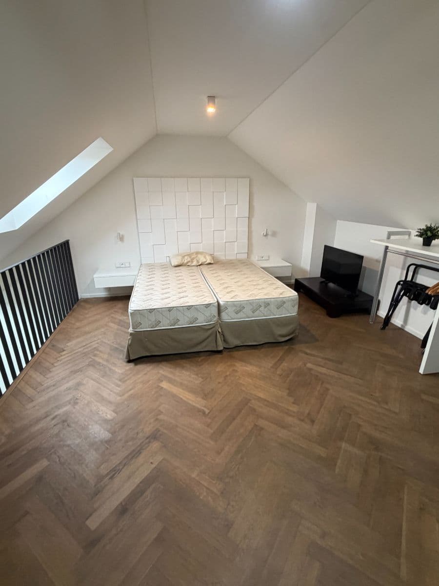 Pronájem bytu 3+kk 69 m², Staropramenná, Praha, Praha Pronájem bytu 3+kk 69 m², Staropramenná, Praha, Praha