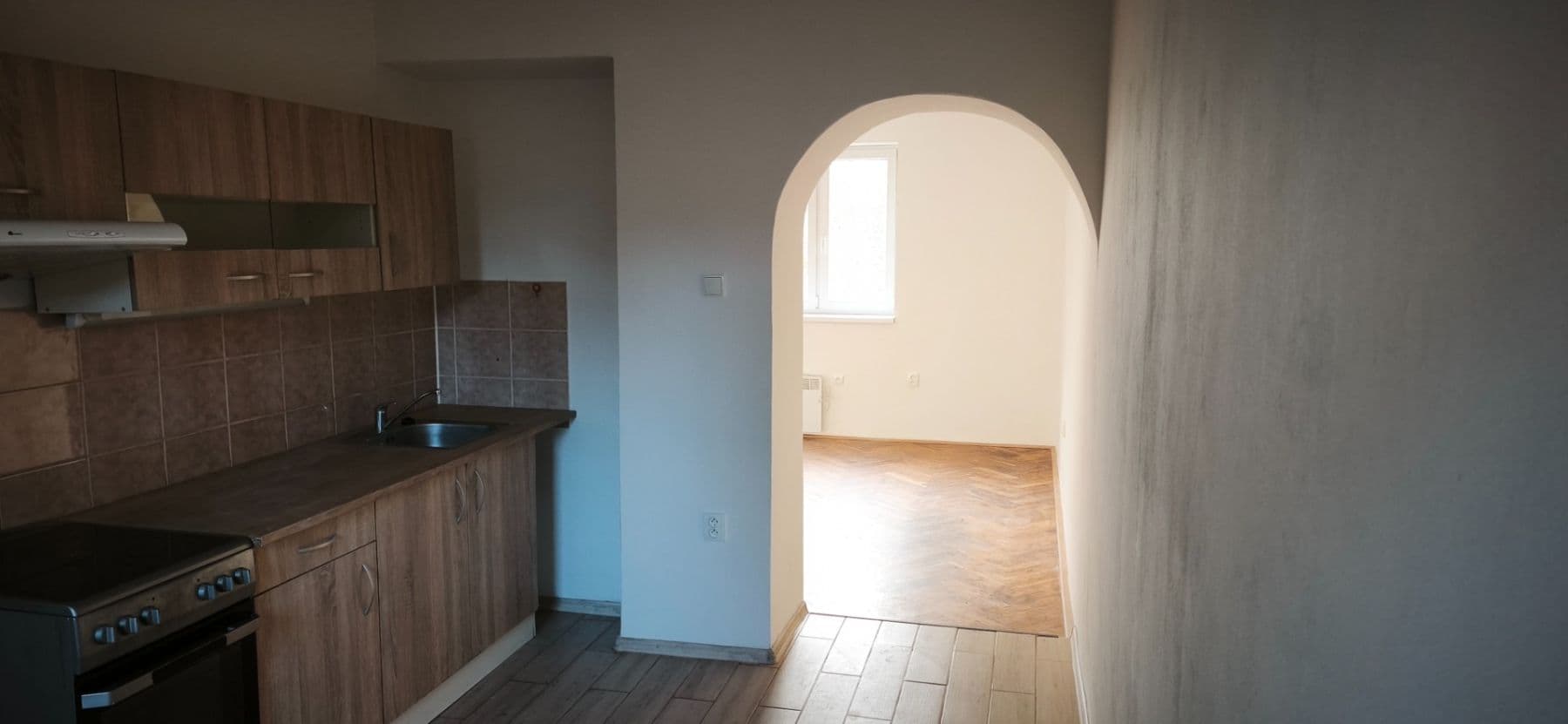 Prodej bytu 1+kk 38 m², Spojených národů, Dvůr Králové nad Labem, Královéhradecký kraj Prodej bytu 1+kk 38 m², Spojených národů, Dvůr Králové nad Labem, Královéhradecký kraj