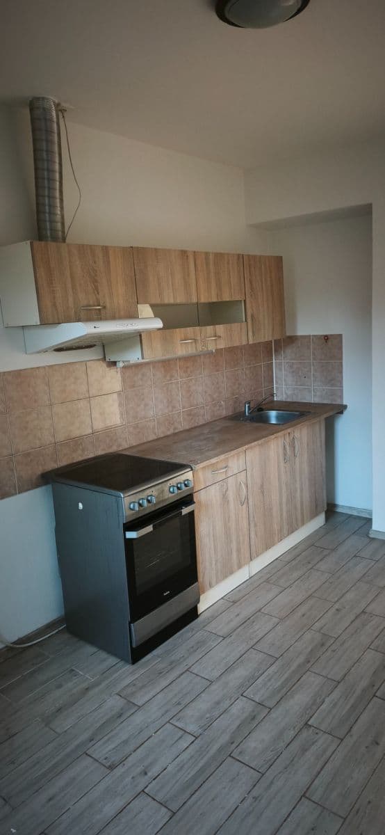 Prodej bytu 1+kk 38 m², Spojených národů, Dvůr Králové nad Labem, Královéhradecký kraj Prodej bytu 1+kk 38 m², Spojených národů, Dvůr Králové nad Labem, Královéhradecký kraj