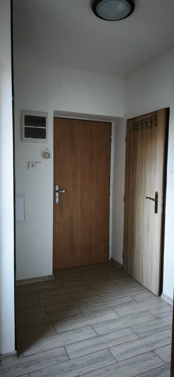 Prodej bytu 1+kk 38 m², Spojených národů, Dvůr Králové nad Labem, Královéhradecký kraj Prodej bytu 1+kk 38 m², Spojených národů, Dvůr Králové nad Labem, Královéhradecký kraj