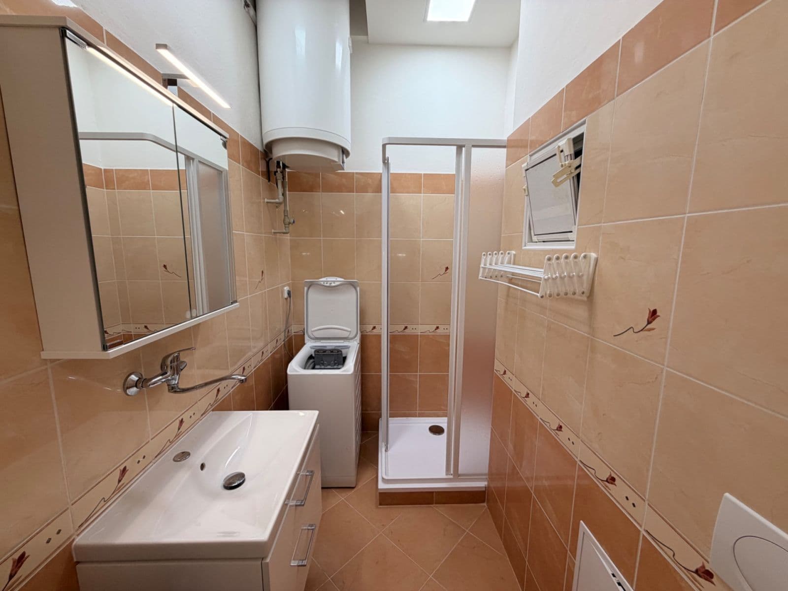 Pronájem bytu 1+kk 30 m², Vrchlického, Praha, Praha Pronájem bytu 1+kk 30 m², Vrchlického, Praha, Praha