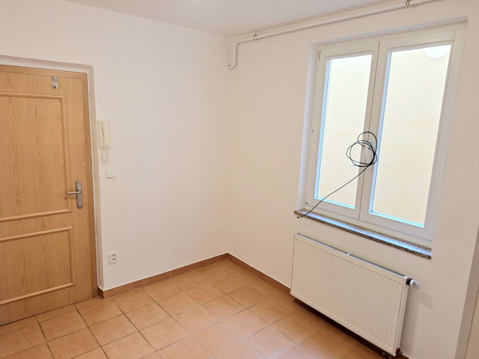 Pronájem bytu 2+1 75 m², Malé náměstí, Hradec Králové, Královéhradecký kraj Pronájem bytu 2+1 75 m², Malé náměstí, Hradec Králové, Královéhradecký kraj