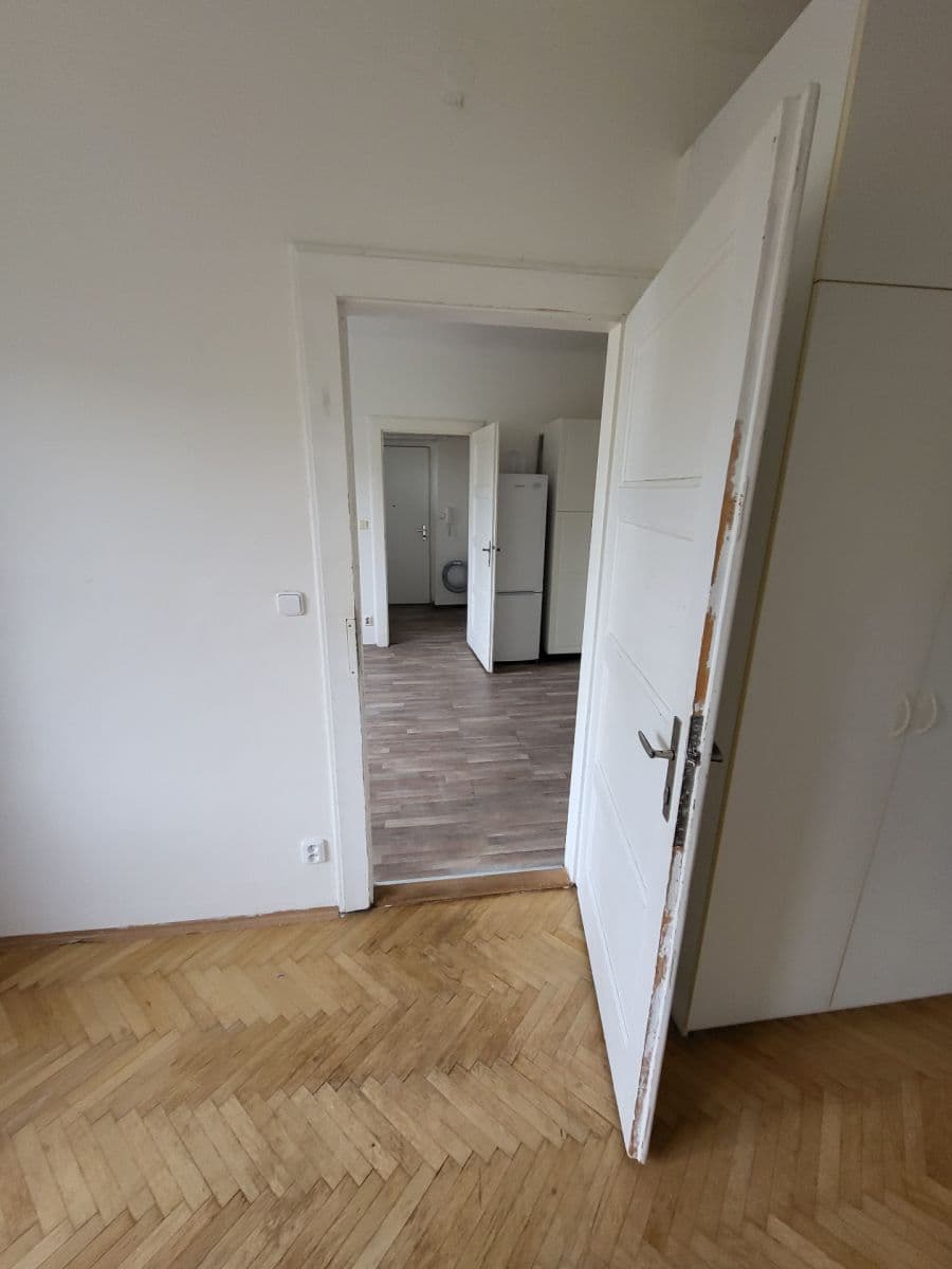 Pronájem bytu 2+kk 48 m², Lucemburská, Praha, Praha Pronájem bytu 2+kk 48 m², Lucemburská, Praha, Praha
