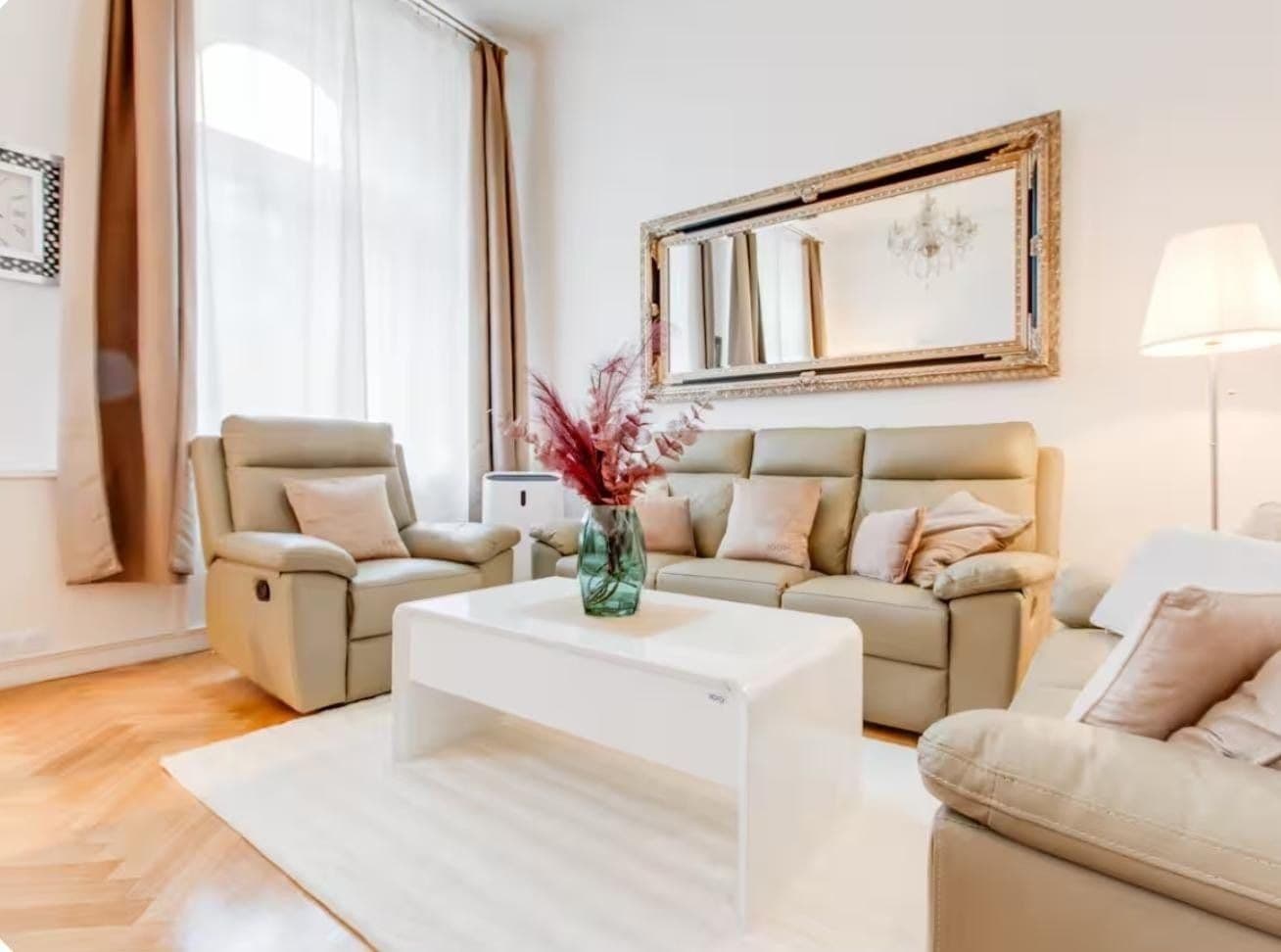 Pronájem bytu 110 m², Štěpánská, Praha, Praha Pronájem bytu 110 m², Štěpánská, Praha, Praha