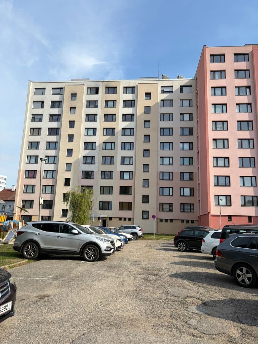 Prodej bytu 3+1 65 m², Lidická třída, České Budějovice, Jihočeský kraj Prodej bytu 3+1 65 m², Lidická třída, České Budějovice, Jihočeský kraj