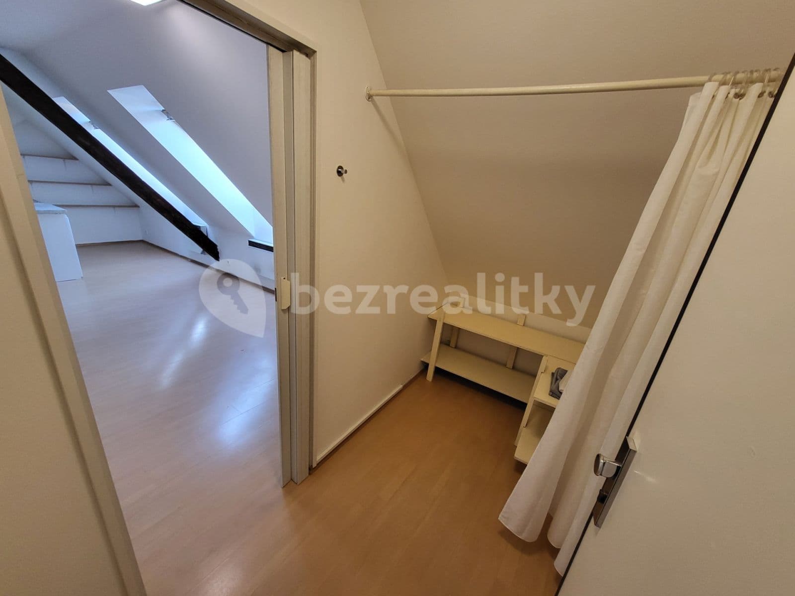 Pronájem bytu 2+kk 33 m², Na Neklance 34, Praha, Praha Pronájem bytu 2+kk 33 m², Na Neklance 34, Praha, Praha