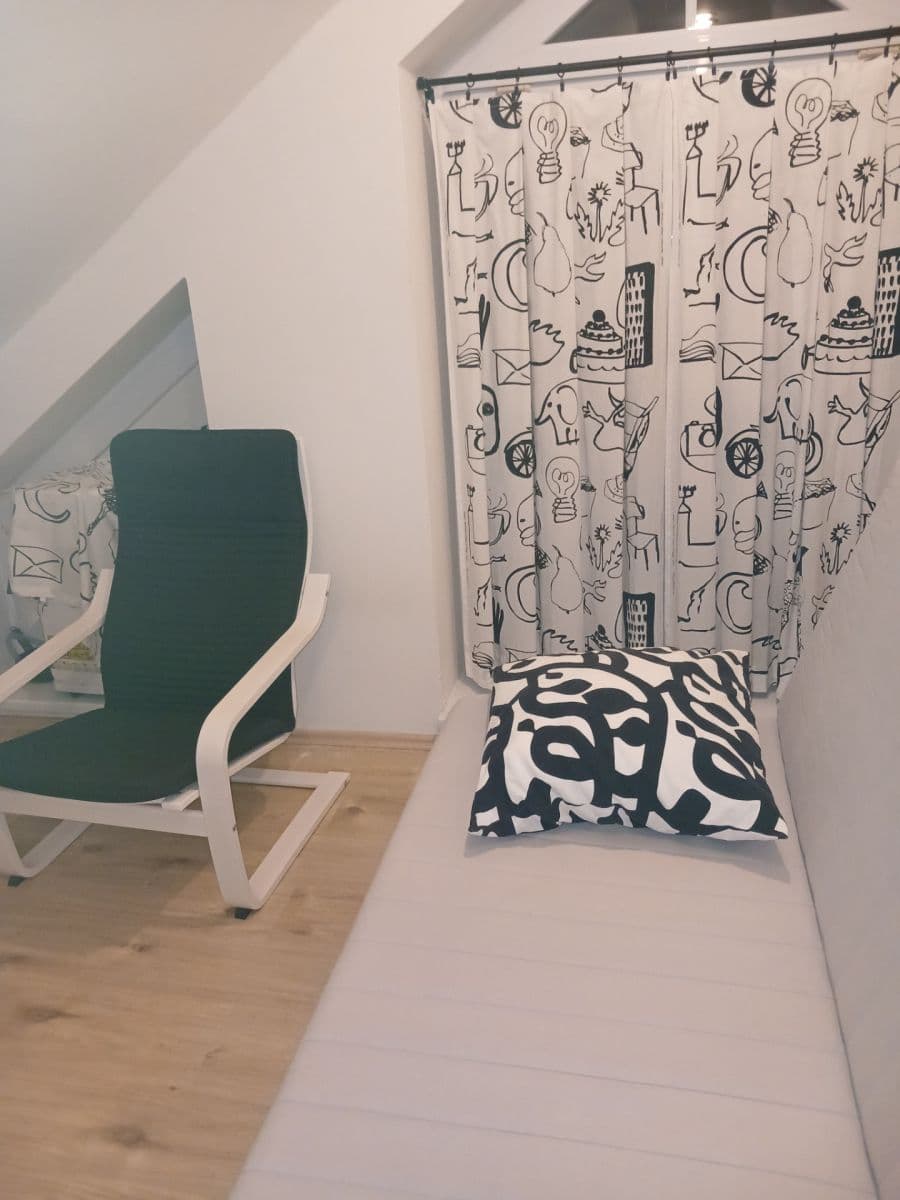 Pronájem bytu 1+kk 32 m², Nad Krocínkou, Praha, Praha Pronájem bytu 1+kk 32 m², Nad Krocínkou, Praha, Praha