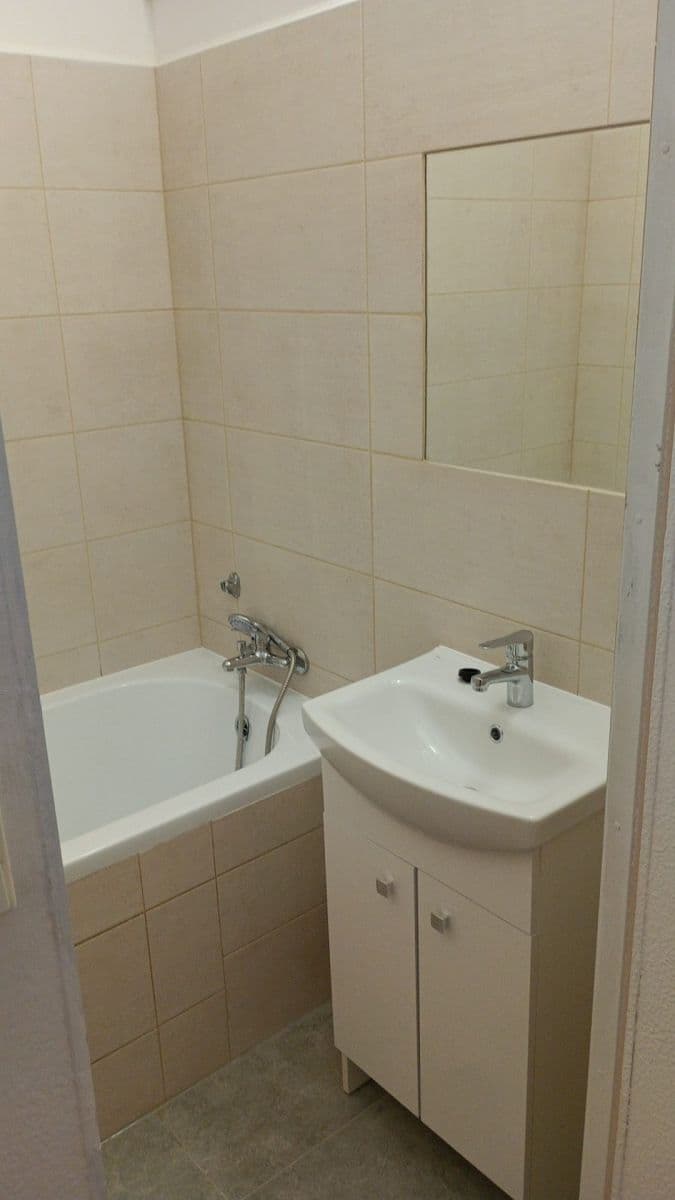 Pronájem bytu 1+1 38 m², Antala Staška, Frýdek-Místek, Moravskoslezský kraj Pronájem bytu 1+1 38 m², Antala Staška, Frýdek-Místek, Moravskoslezský kraj