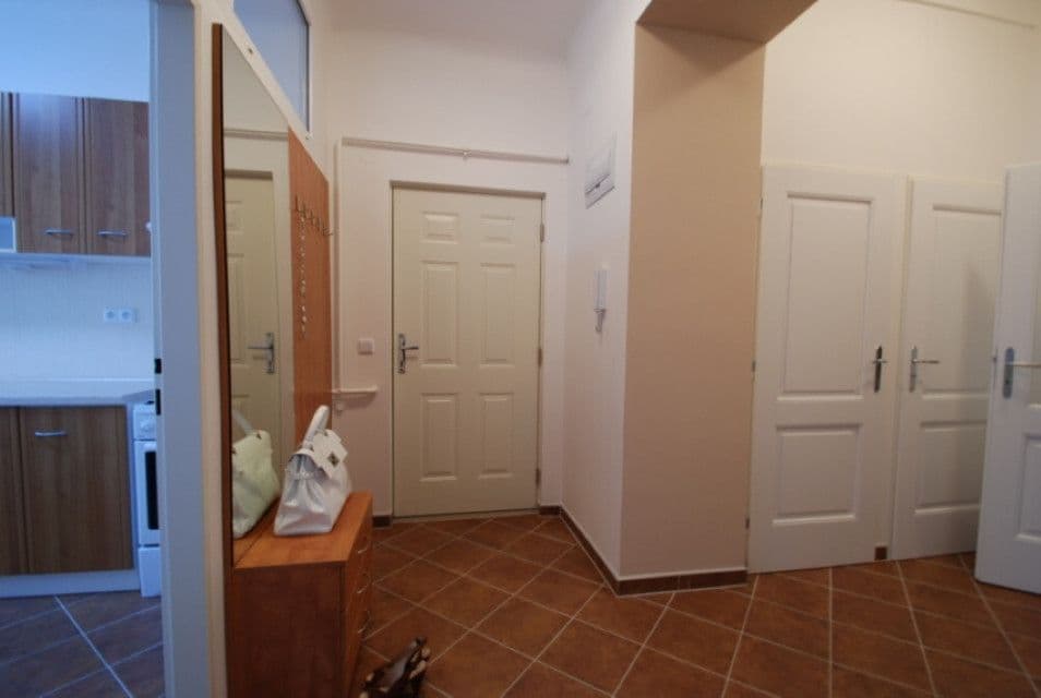 Pronájem bytu 2+1 68 m², Stojanova, Brno, Jihomoravský kraj Pronájem bytu 2+1 68 m², Stojanova, Brno, Jihomoravský kraj