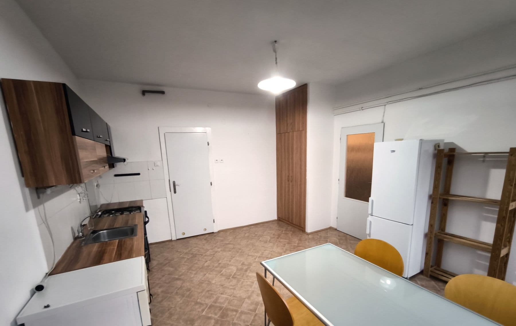 Pronájem bytu 2+1 76 m², Dukelská, Olomouc, Olomoucký kraj Pronájem bytu 2+1 76 m², Dukelská, Olomouc, Olomoucký kraj