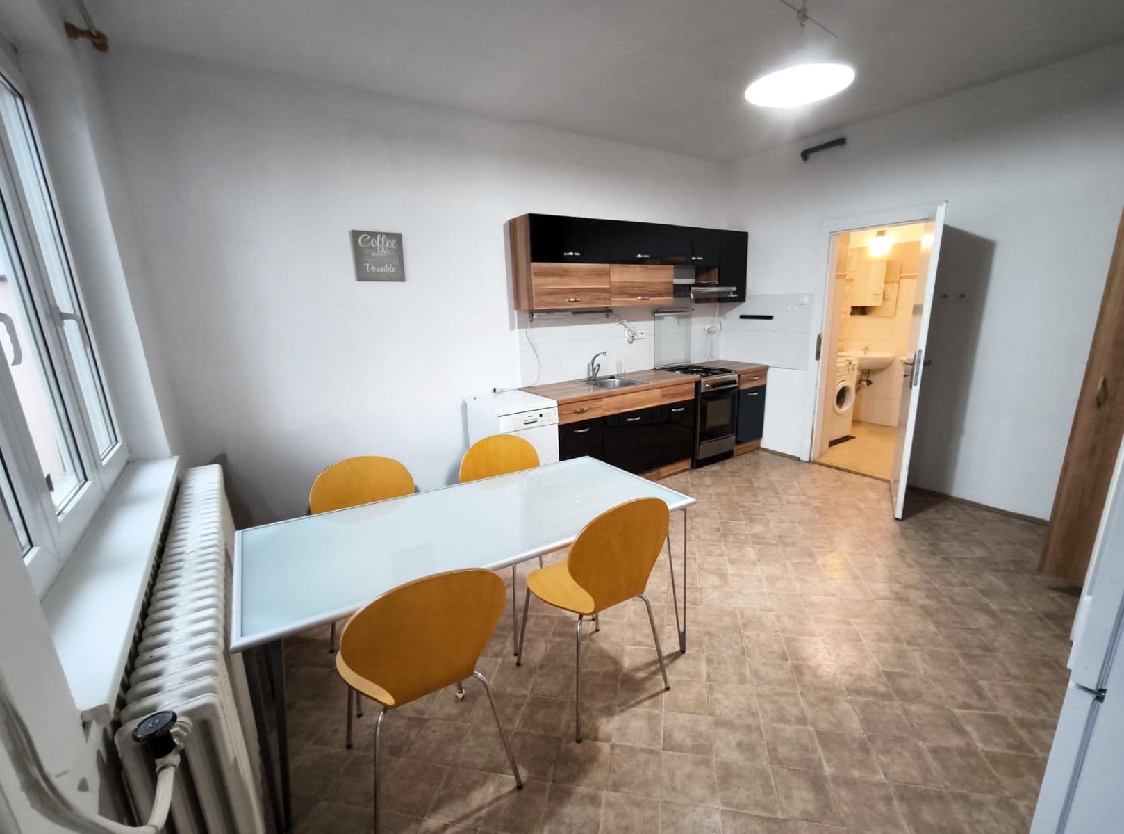 Pronájem bytu 2+1 76 m², Dukelská, Olomouc, Olomoucký kraj Pronájem bytu 2+1 76 m², Dukelská, Olomouc, Olomoucký kraj