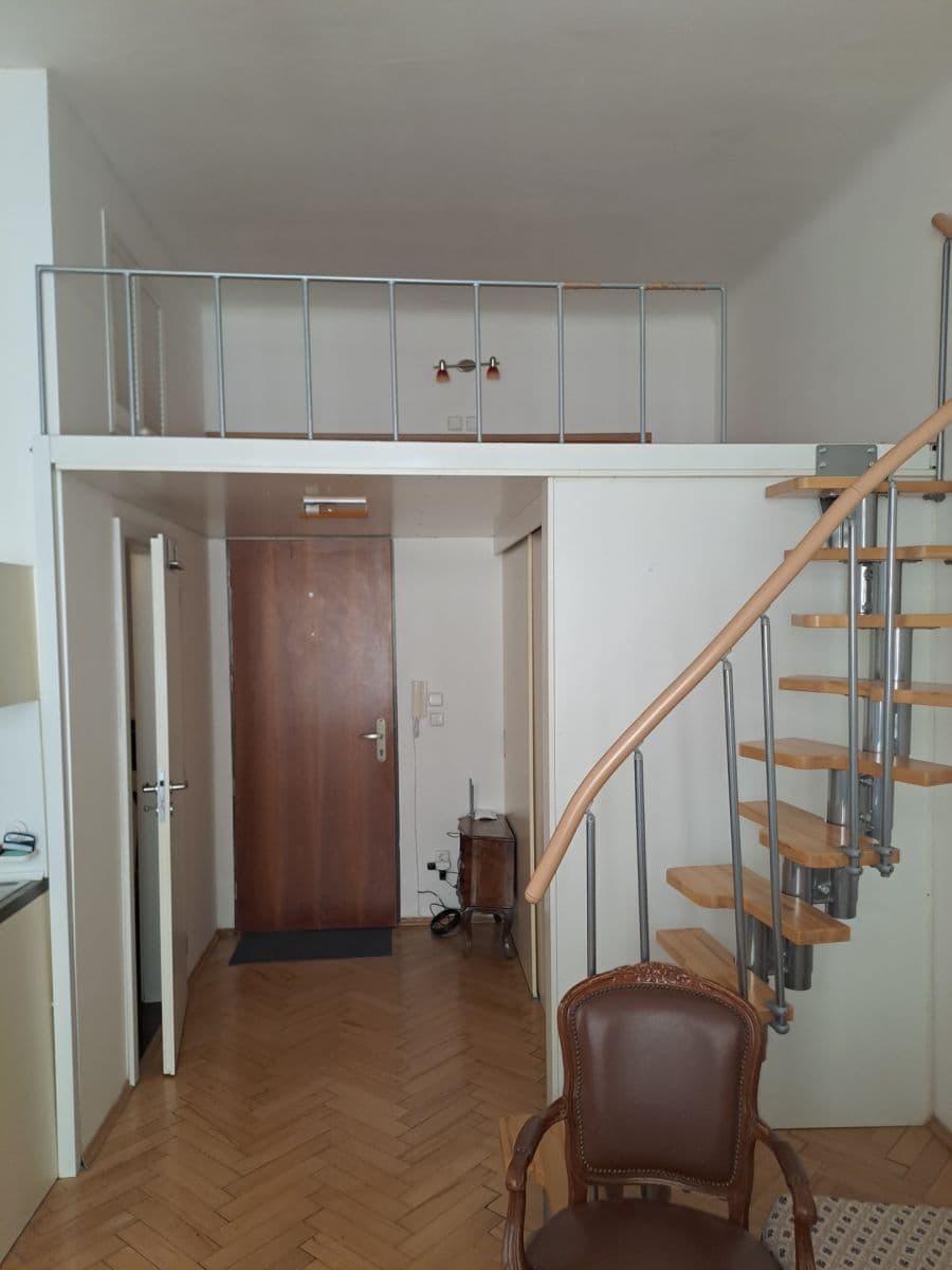 Pronájem bytu 1+kk 30 m², Sochařská, Praha, Praha Pronájem bytu 1+kk 30 m², Sochařská, Praha, Praha