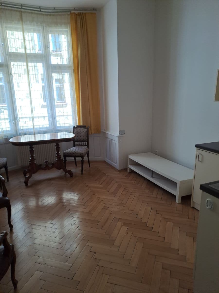 Pronájem bytu 1+kk 30 m², Sochařská, Praha, Praha Pronájem bytu 1+kk 30 m², Sochařská, Praha, Praha