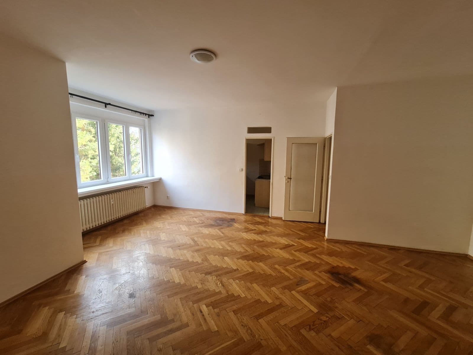 Pronájem bytu 1+1 45 m², Nad Kajetánkou, Praha, Praha Pronájem bytu 1+1 45 m², Nad Kajetánkou, Praha, Praha