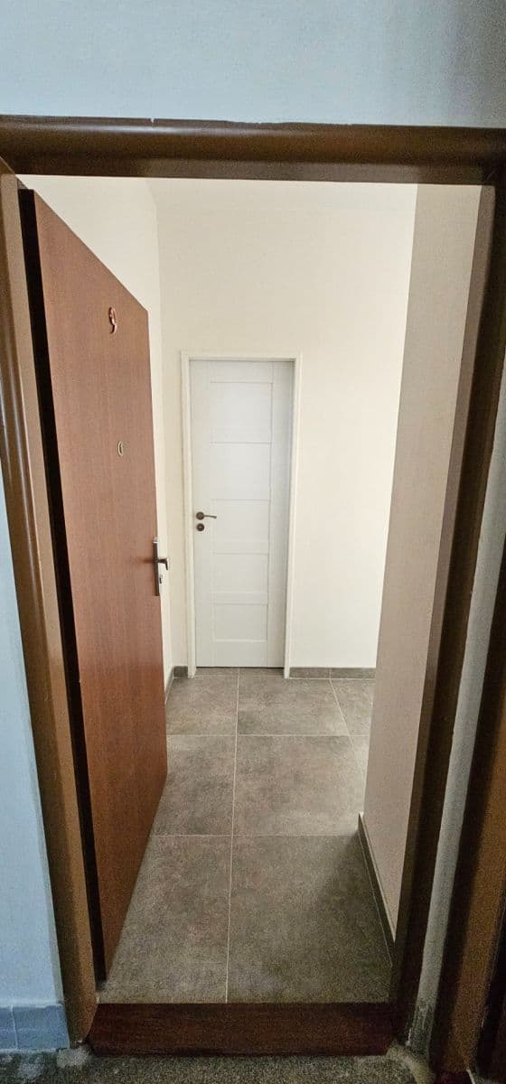 Pronájem bytu 1+kk 45 m², Nad Kajetánkou, Praha, Praha Pronájem bytu 1+kk 45 m², Nad Kajetánkou, Praha, Praha