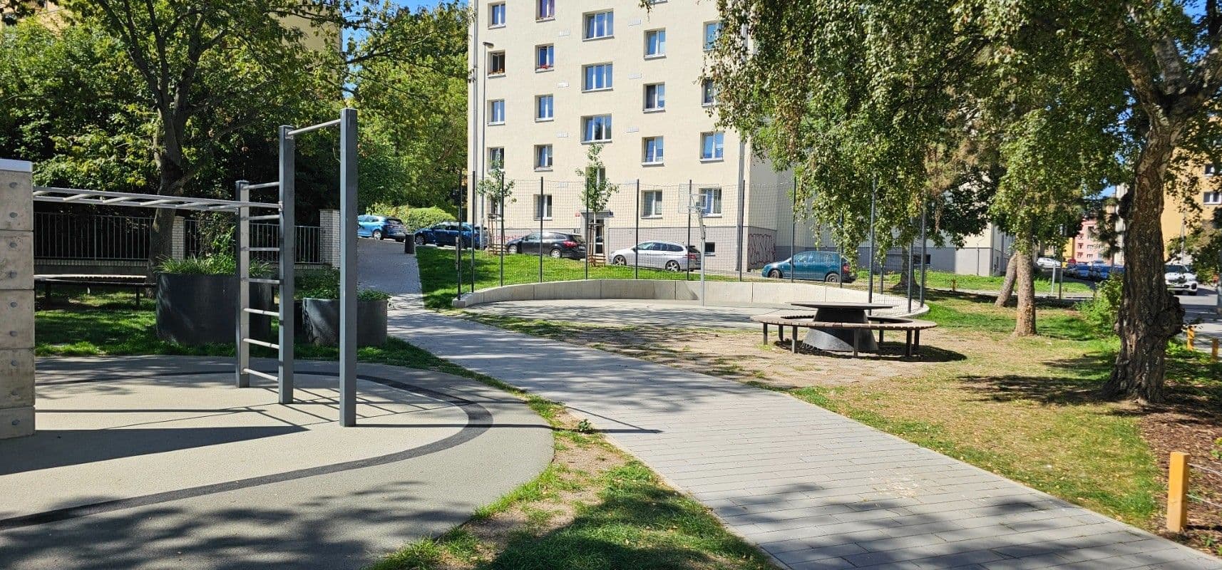 Pronájem bytu 1+kk 45 m², Nad Kajetánkou, Praha, Praha Pronájem bytu 1+kk 45 m², Nad Kajetánkou, Praha, Praha