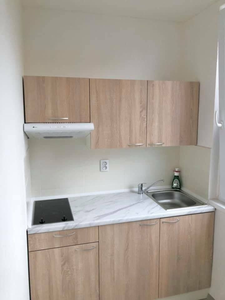 Pronájem bytu 1+1 32 m², Krynická, Praha, Praha Pronájem bytu 1+1 32 m², Krynická, Praha, Praha