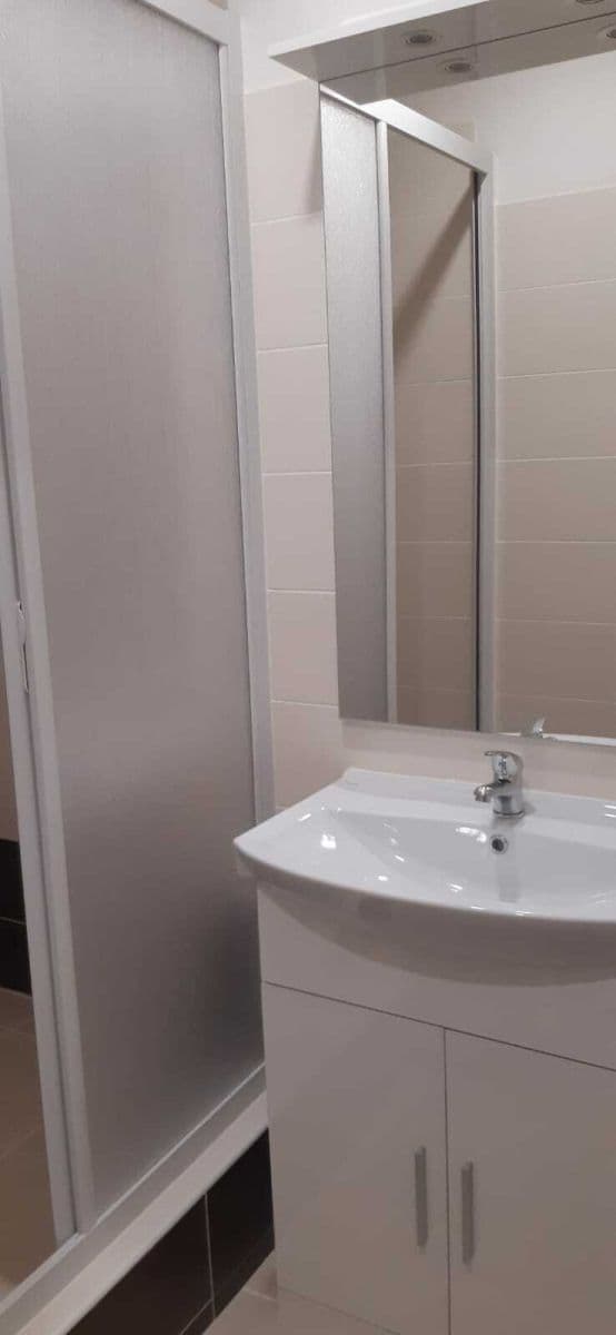 Pronájem bytu 1+1 32 m², Krynická, Praha, Praha Pronájem bytu 1+1 32 m², Krynická, Praha, Praha