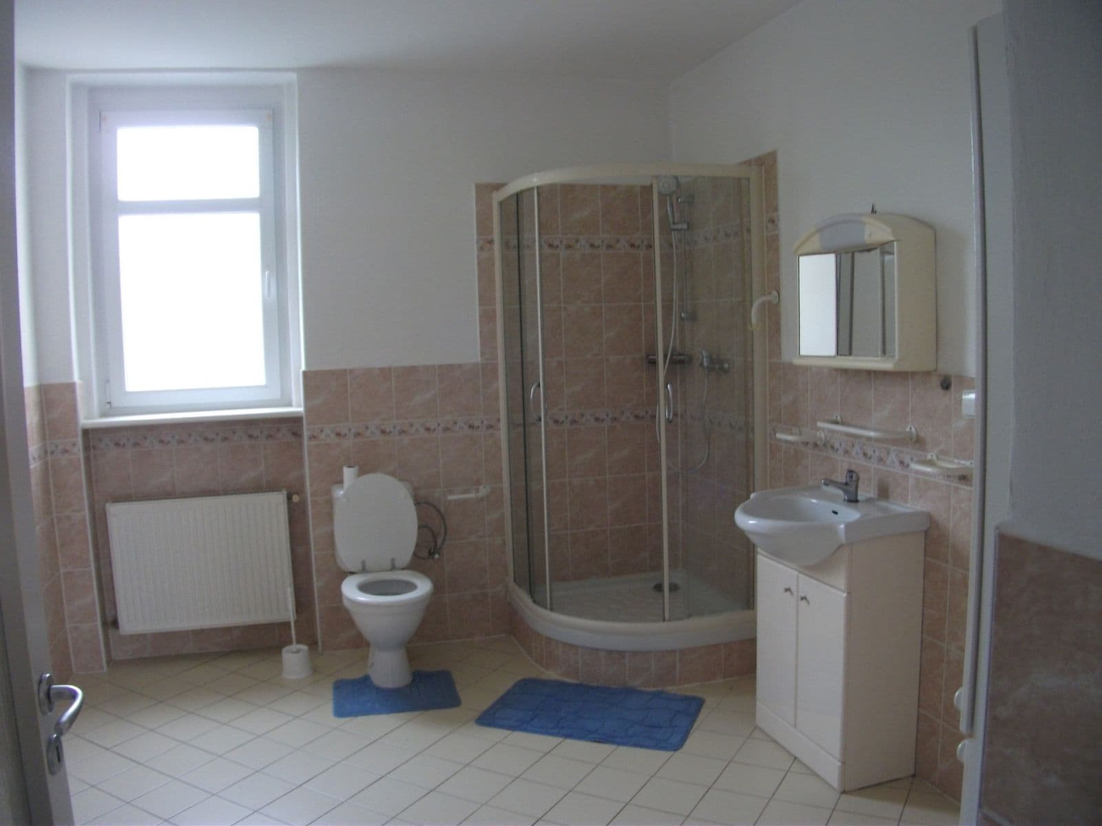 Pronájem bytu 2+1 68 m², Dlouhá, Karlovy Vary, Karlovarský kraj Pronájem bytu 2+1 68 m², Dlouhá, Karlovy Vary, Karlovarský kraj