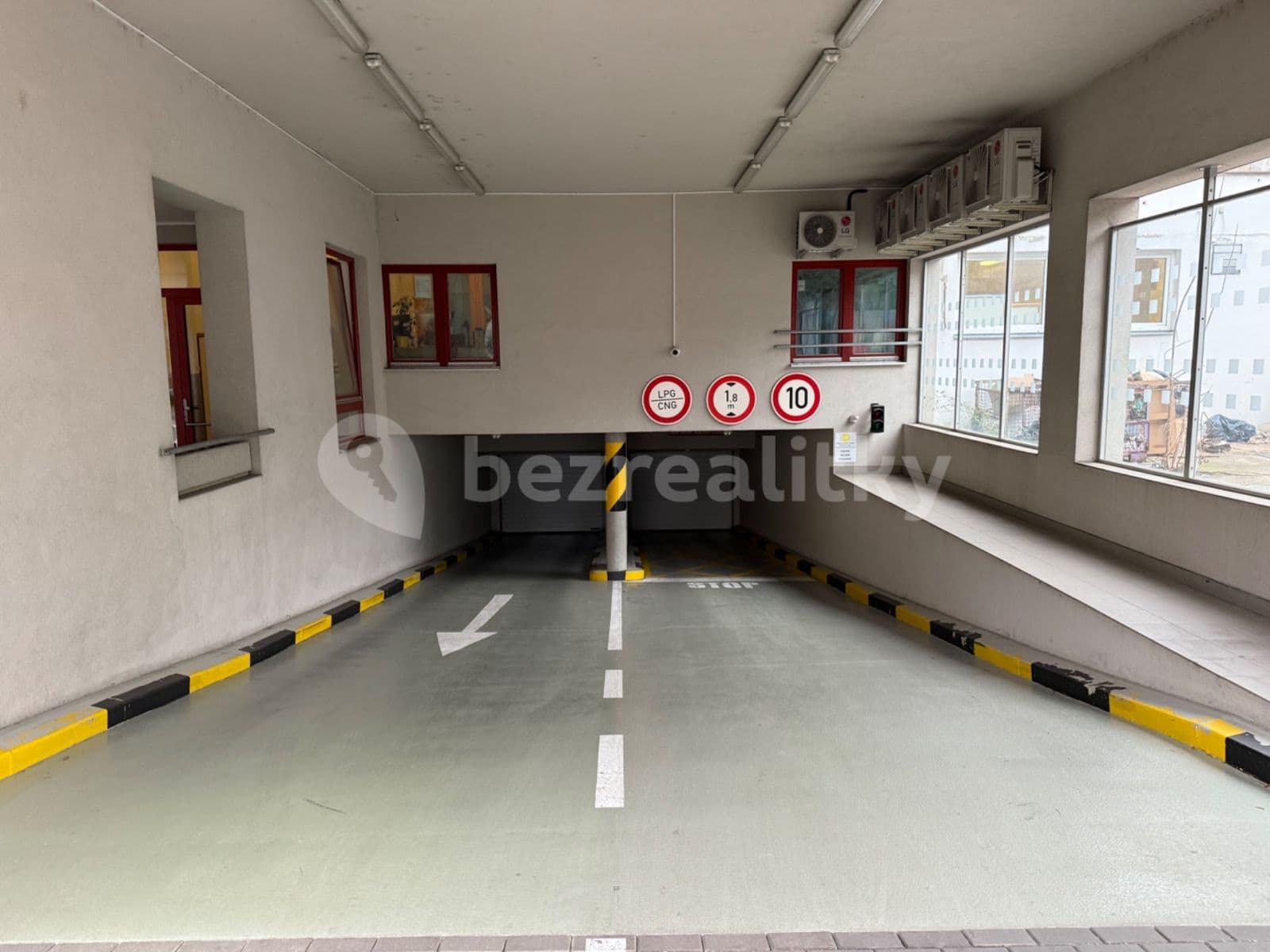 Pronájem garáže 15 m², Panuškova, Praha, Praha Pronájem garáže 15 m², Panuškova, Praha, Praha