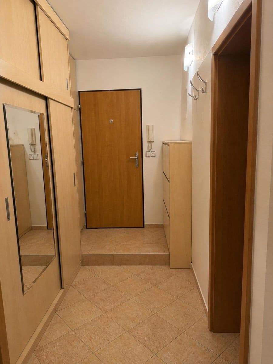 Pronájem bytu 3+kk 65 m², Zelená, Hradec Králové, Královéhradecký kraj Pronájem bytu 3+kk 65 m², Zelená, Hradec Králové, Královéhradecký kraj