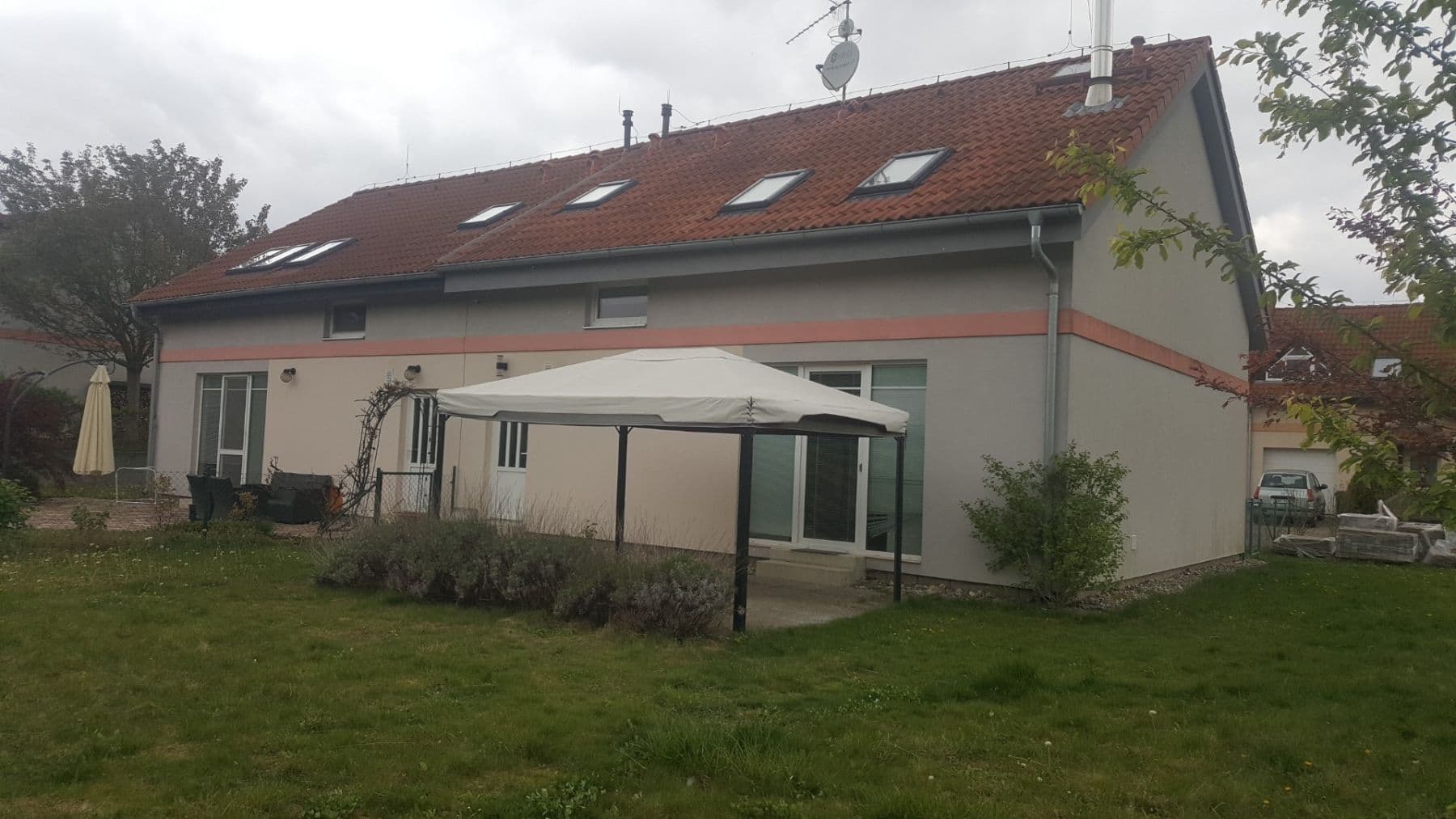 Pronájem domu 149 m², pozemek 378 m², Kemrova, Praha, Praha Pronájem domu 149 m², pozemek 378 m², Kemrova, Praha, Praha