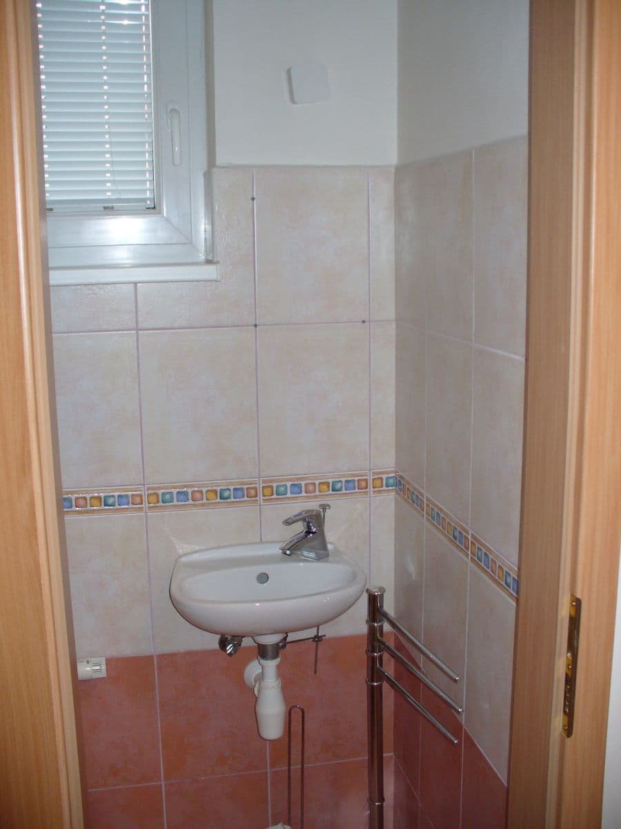 Pronájem domu 149 m², pozemek 378 m², Kemrova, Praha, Praha Pronájem domu 149 m², pozemek 378 m², Kemrova, Praha, Praha