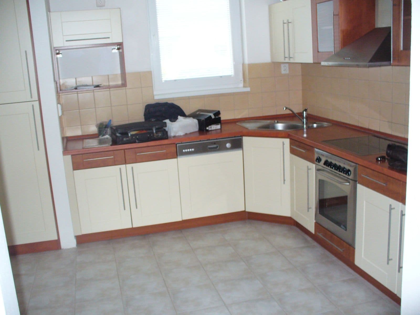 Pronájem domu 149 m², pozemek 378 m², Kemrova, Praha, Praha Pronájem domu 149 m², pozemek 378 m², Kemrova, Praha, Praha
