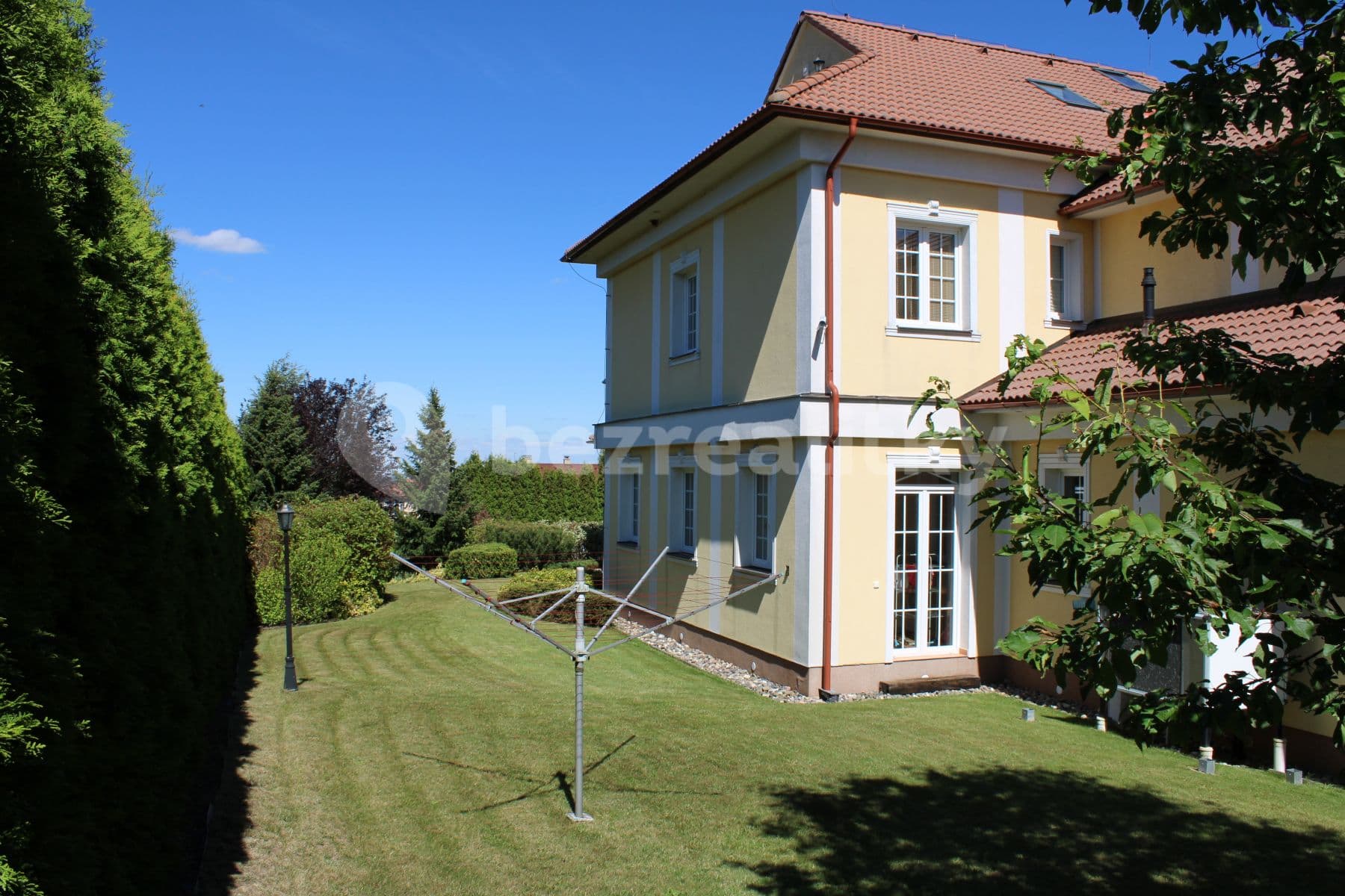 Pronájem bytu 2+1 114 m², Pod Bučinou, Řitka, Středočeský kraj Pronájem bytu 2+1 114 m², Pod Bučinou, Řitka, Středočeský kraj