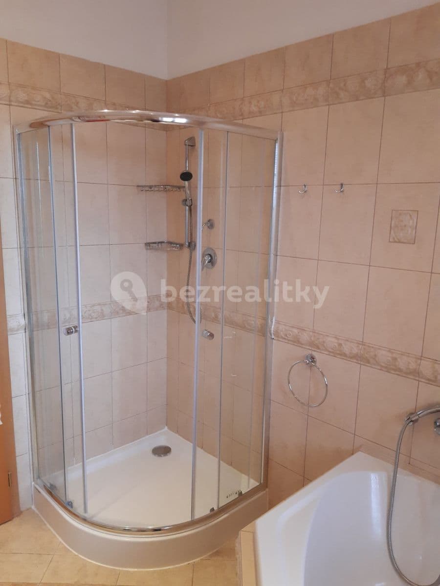 Pronájem bytu 2+1 114 m², Pod Bučinou, Řitka, Středočeský kraj Pronájem bytu 2+1 114 m², Pod Bučinou, Řitka, Středočeský kraj