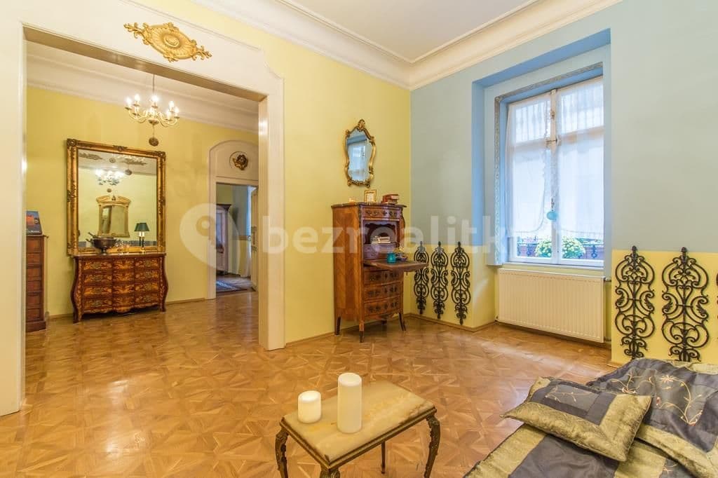 Pronájem bytu 4+1 90 m², Všehrdova, Praha, Praha Pronájem bytu 4+1 90 m², Všehrdova, Praha, Praha