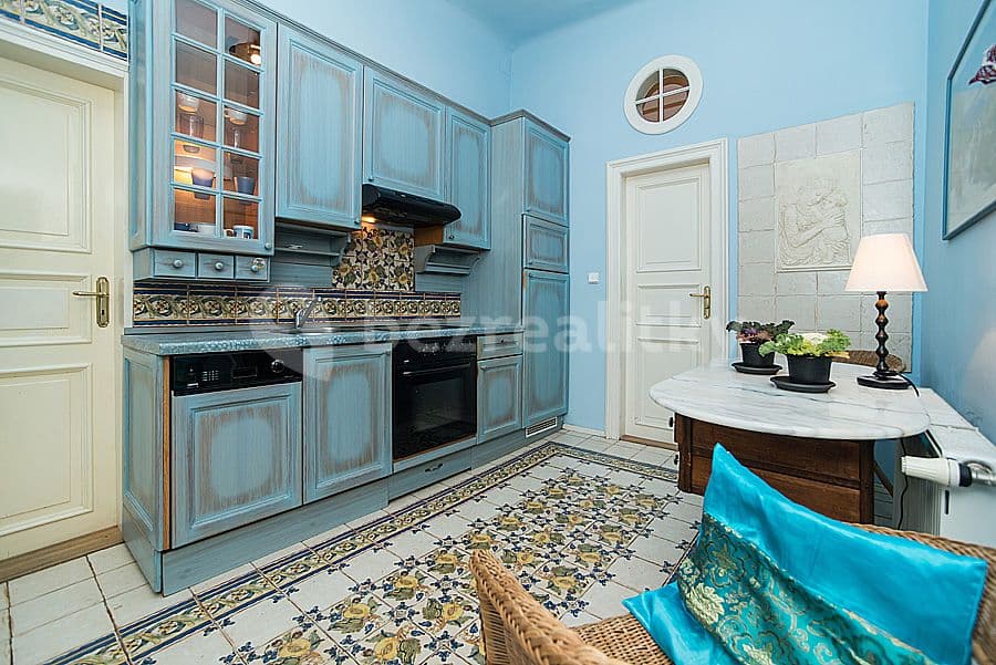 Pronájem bytu 4+1 90 m², Všehrdova, Praha, Praha Pronájem bytu 4+1 90 m², Všehrdova, Praha, Praha