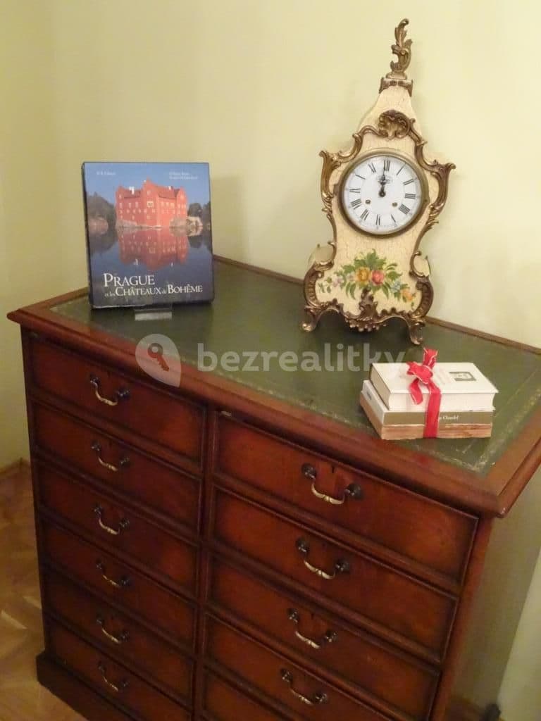 Pronájem bytu 4+1 90 m², Všehrdova, Praha, Praha Pronájem bytu 4+1 90 m², Všehrdova, Praha, Praha