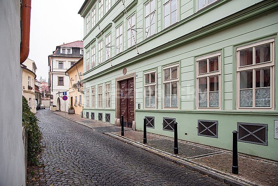 Pronájem bytu 4+1 90 m², Všehrdova, Praha, Praha Pronájem bytu 4+1 90 m², Všehrdova, Praha, Praha