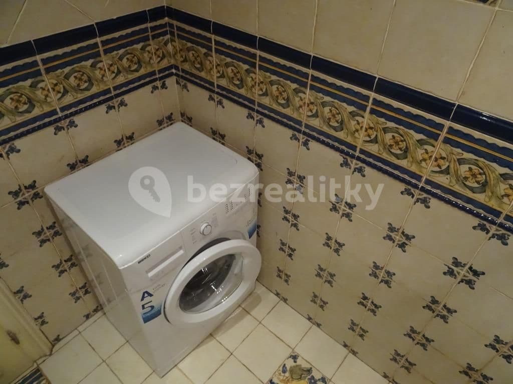 Pronájem bytu 4+1 90 m², Všehrdova, Praha, Praha Pronájem bytu 4+1 90 m², Všehrdova, Praha, Praha