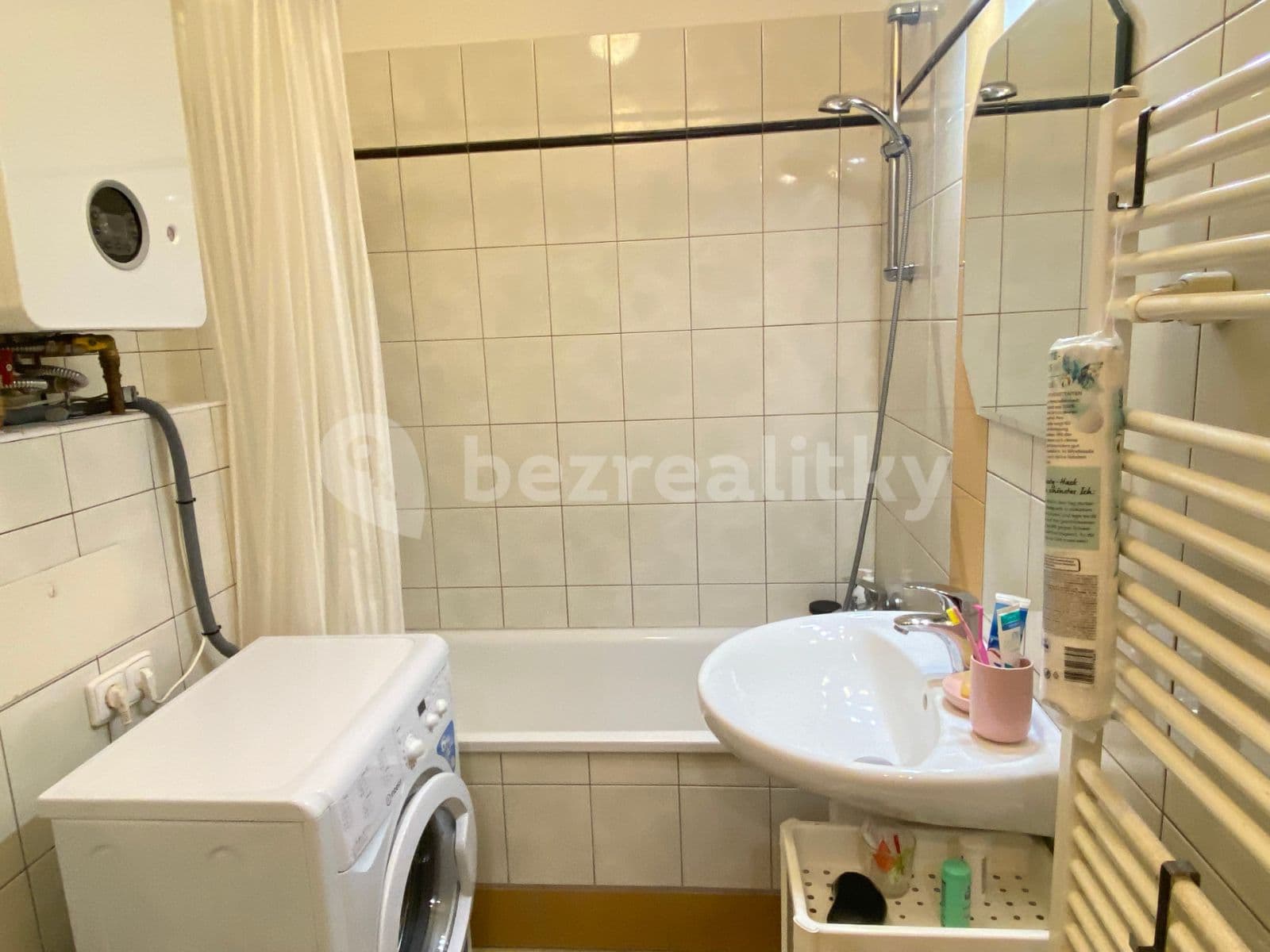 Pronájem bytu 2+kk 45 m², Biskupcova, Praha, Praha Pronájem bytu 2+kk 45 m², Biskupcova, Praha, Praha