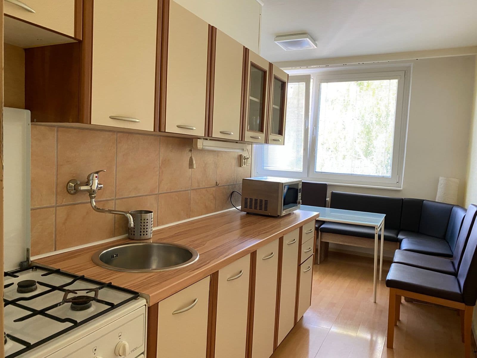 Pronájem bytu 2+1 56 m², Řezáčova, Brno, Jihomoravský kraj Pronájem bytu 2+1 56 m², Řezáčova, Brno, Jihomoravský kraj