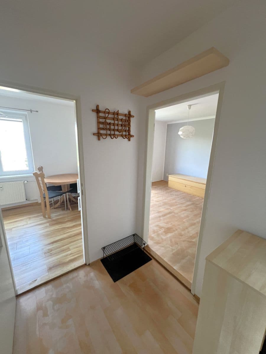 Pronájem bytu 1+1 30 m², Křivoklátská, Praha, Praha Pronájem bytu 1+1 30 m², Křivoklátská, Praha, Praha