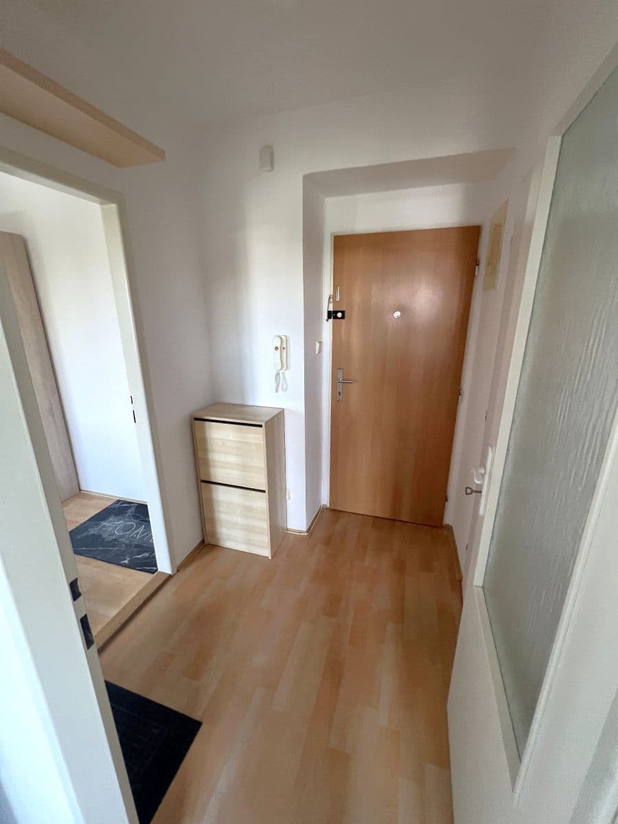 Pronájem bytu 1+1 30 m², Křivoklátská, Praha, Praha Pronájem bytu 1+1 30 m², Křivoklátská, Praha, Praha