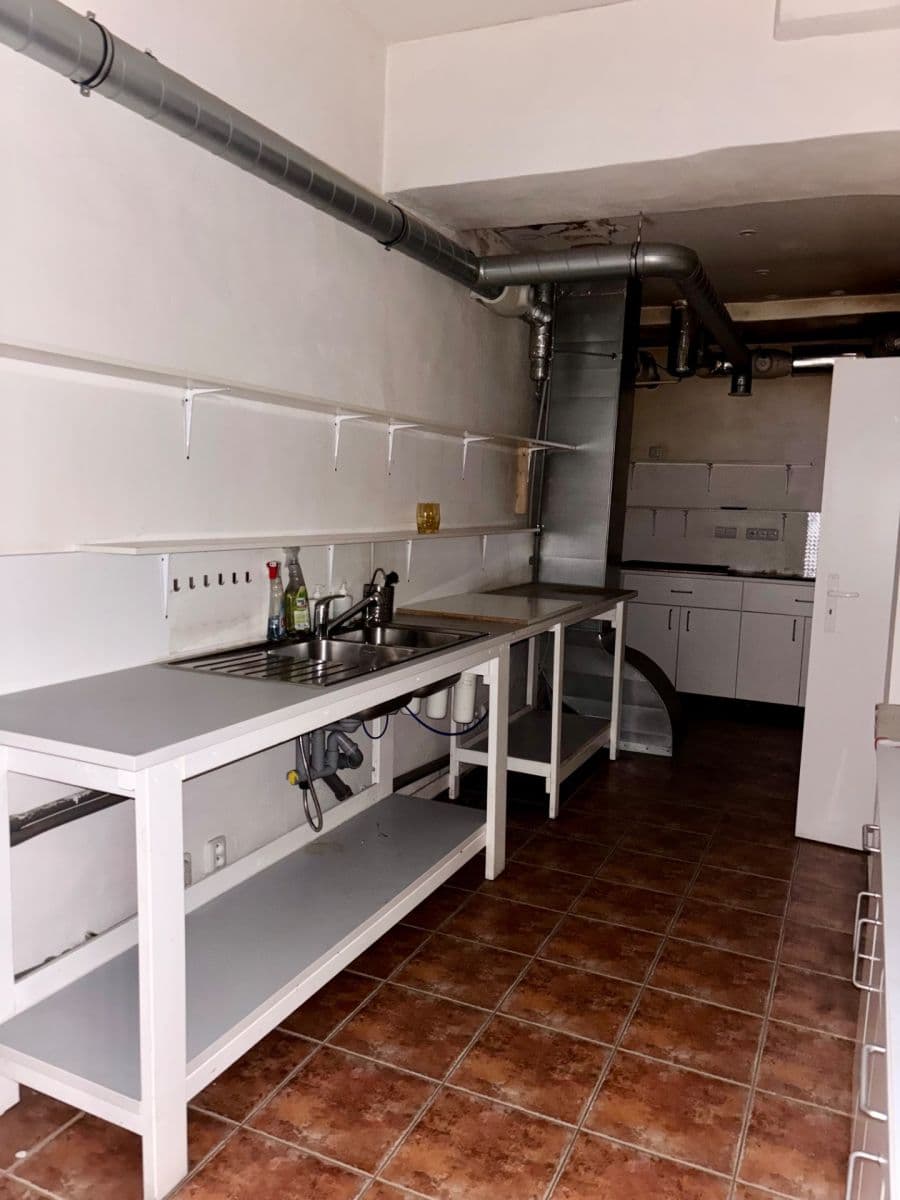 Pronájem nebytového prostoru 140 m², Štefánikova, Praha, Praha Pronájem nebytového prostoru 140 m², Štefánikova, Praha, Praha