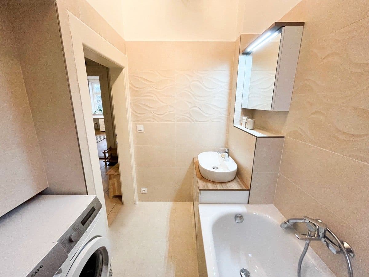 Pronájem bytu 2+1 60 m², U Okrouhlíku, Praha, Praha Pronájem bytu 2+1 60 m², U Okrouhlíku, Praha, Praha