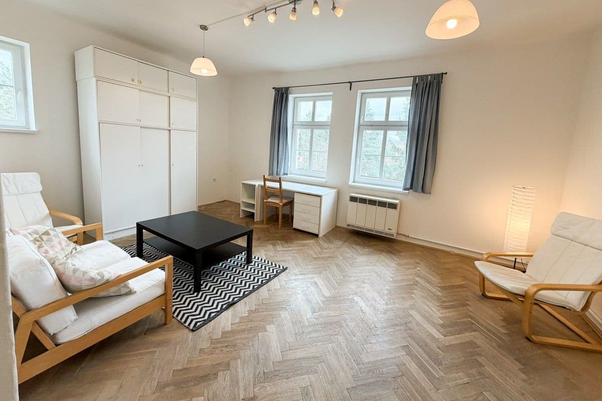 Pronájem bytu 2+1 60 m², U Okrouhlíku, Praha, Praha Pronájem bytu 2+1 60 m², U Okrouhlíku, Praha, Praha
