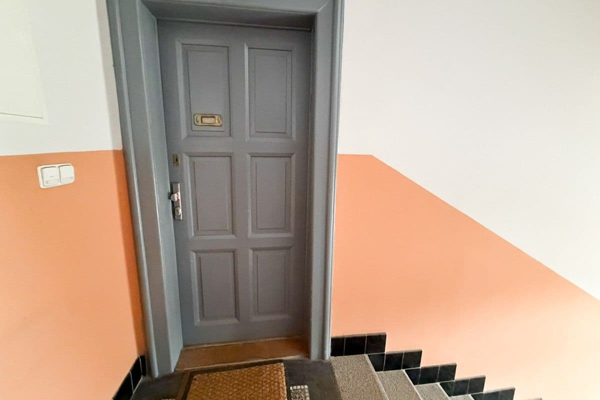 Pronájem bytu 2+1 60 m², U Okrouhlíku, Praha, Praha Pronájem bytu 2+1 60 m², U Okrouhlíku, Praha, Praha