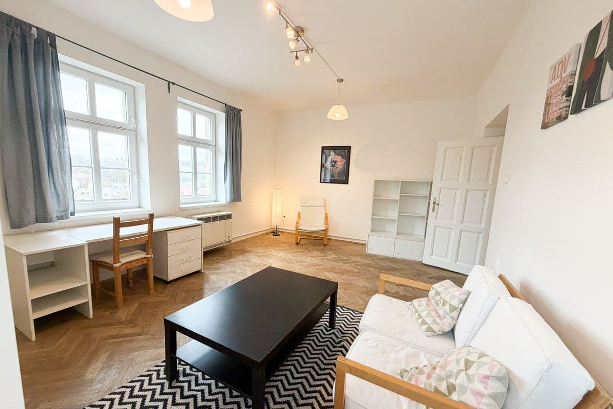 Pronájem bytu 2+1 60 m², U Okrouhlíku, Praha, Praha Pronájem bytu 2+1 60 m², U Okrouhlíku, Praha, Praha