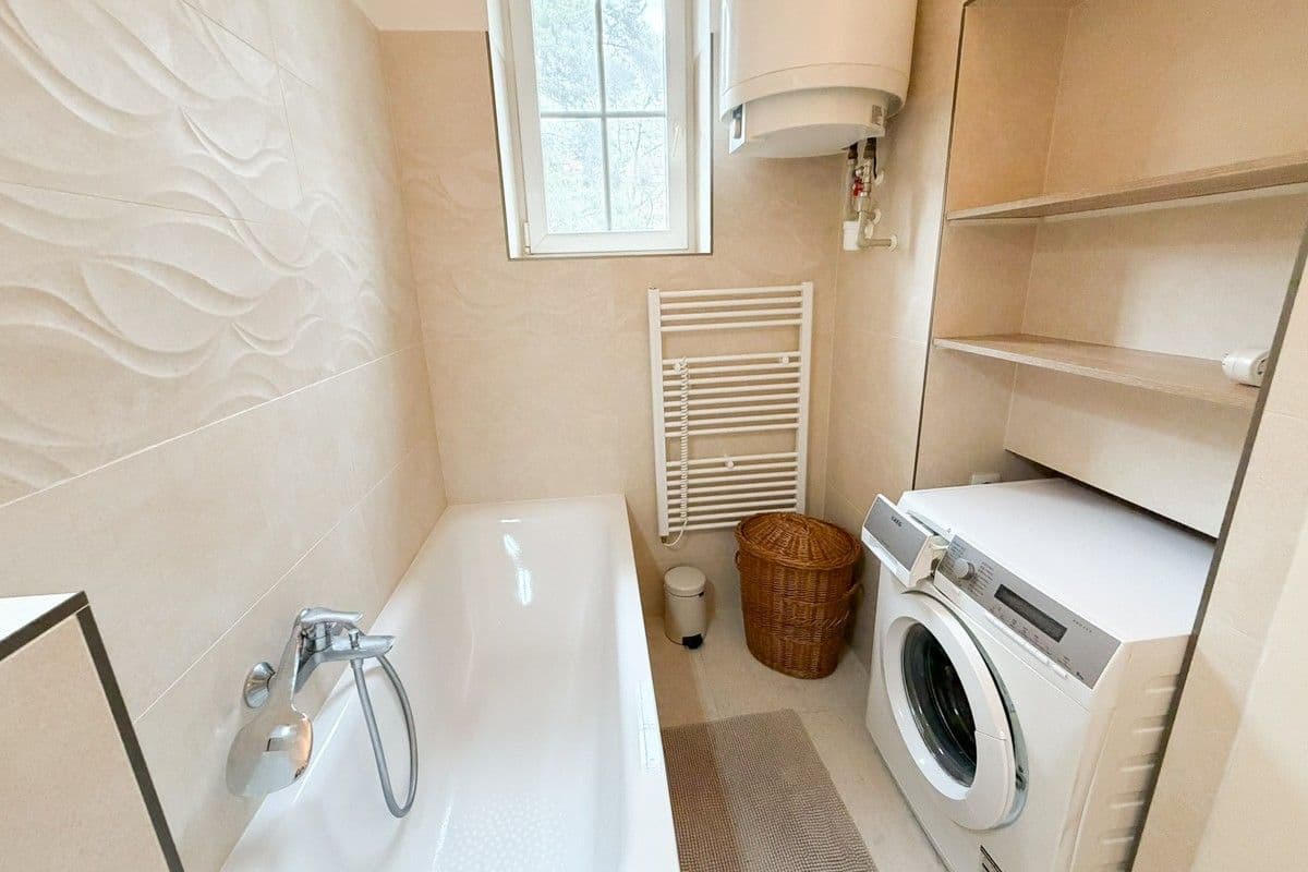 Pronájem bytu 2+1 60 m², U Okrouhlíku, Praha, Praha Pronájem bytu 2+1 60 m², U Okrouhlíku, Praha, Praha