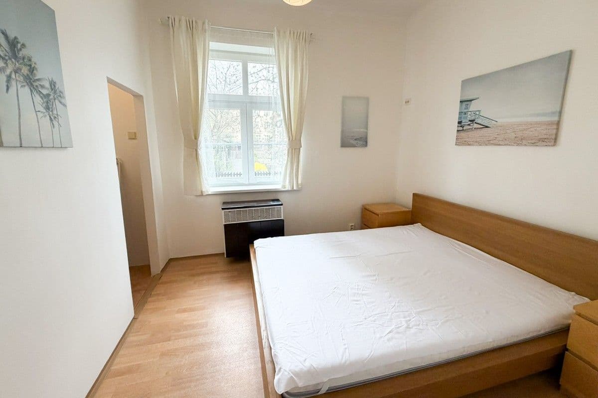 Pronájem bytu 2+1 60 m², U Okrouhlíku, Praha, Praha Pronájem bytu 2+1 60 m², U Okrouhlíku, Praha, Praha