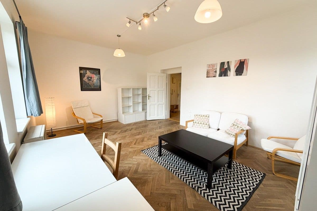 Pronájem bytu 2+1 60 m², U Okrouhlíku, Praha, Praha Pronájem bytu 2+1 60 m², U Okrouhlíku, Praha, Praha