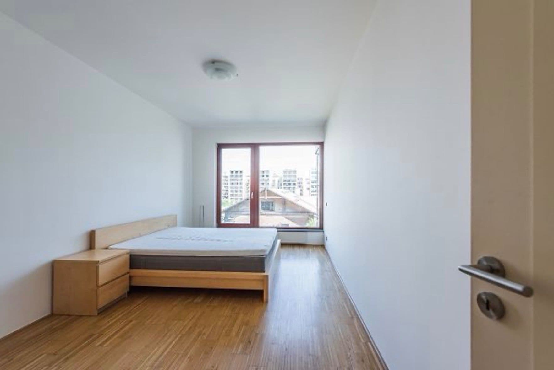 Pronájem bytu 2+kk 73 m², Rohanské nábřeží, Praha, Praha Pronájem bytu 2+kk 73 m², Rohanské nábřeží, Praha, Praha
